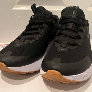 Nike Escape run sneakers (SOLD)